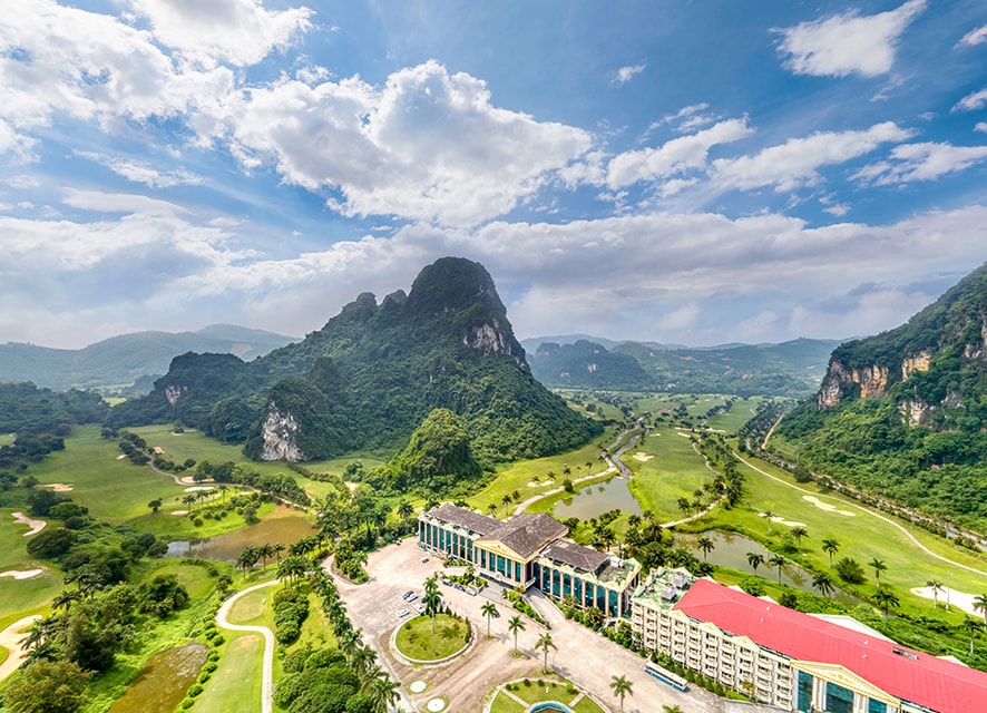 Sân golf Phượng Hoàng tại Hòa Bình