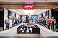 Không chỉ Gucci, Levi’s giờ đây cũng bán đồ cũ