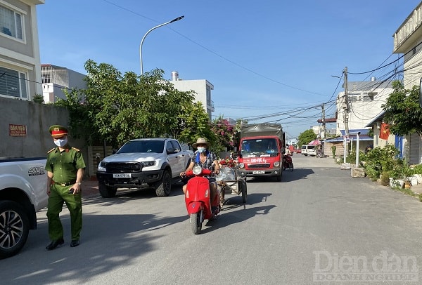 Được biết, trong quá trình phá dỡ, quận Hải An vẫn tiếp tục tuyên truyền về nguồn gốc, ý nghĩa quy hoạch và tình hình vi phạm của các hộ dân trong khu vực 9,2ha