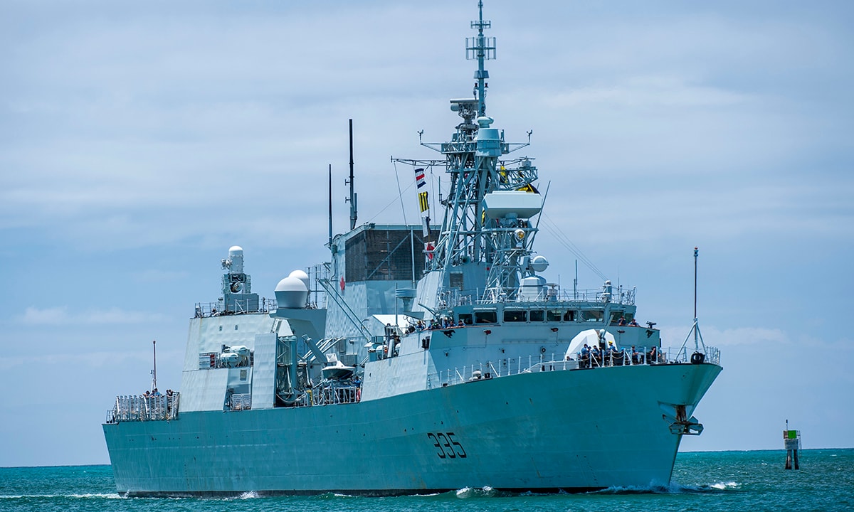 Hộ vệ hạm Canada HMCS Calgary tham gia diễn tập RIMPAC 2016 tại Hawaii, Mỹ, tháng 8/2016. Ảnh: US Navy.