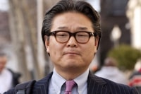 Bill Hwang: 