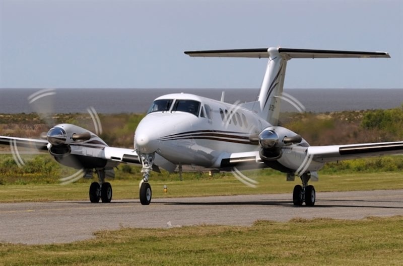 Chuỗi dịch vụ mà Globaltrans Air dự kiến cung cấp bằng tàu bay KingAir B200 khá đặc thù, gồm bay hàng không chung nhằm đáp ứng nhiệm vụ đặc biệt của các bộ, ngành như bay chụp ảnh bản đồ, bay đo địa giới hành chính, bay khảo sát từ phổ gamma, bay đo trọng lực vùng núi và biển đảo, bay lập bản đồ biến đổi khí hậu.