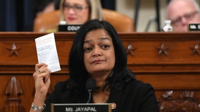 ữ nghị sĩ Đảng Dân chủ Pramila Jayapal. Ảnh BBC.