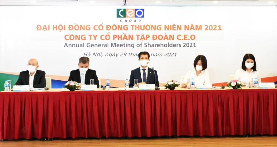 Đoàn Chủ tịch ĐHĐCĐ thường niên Tập đoàn CEO năm 2021