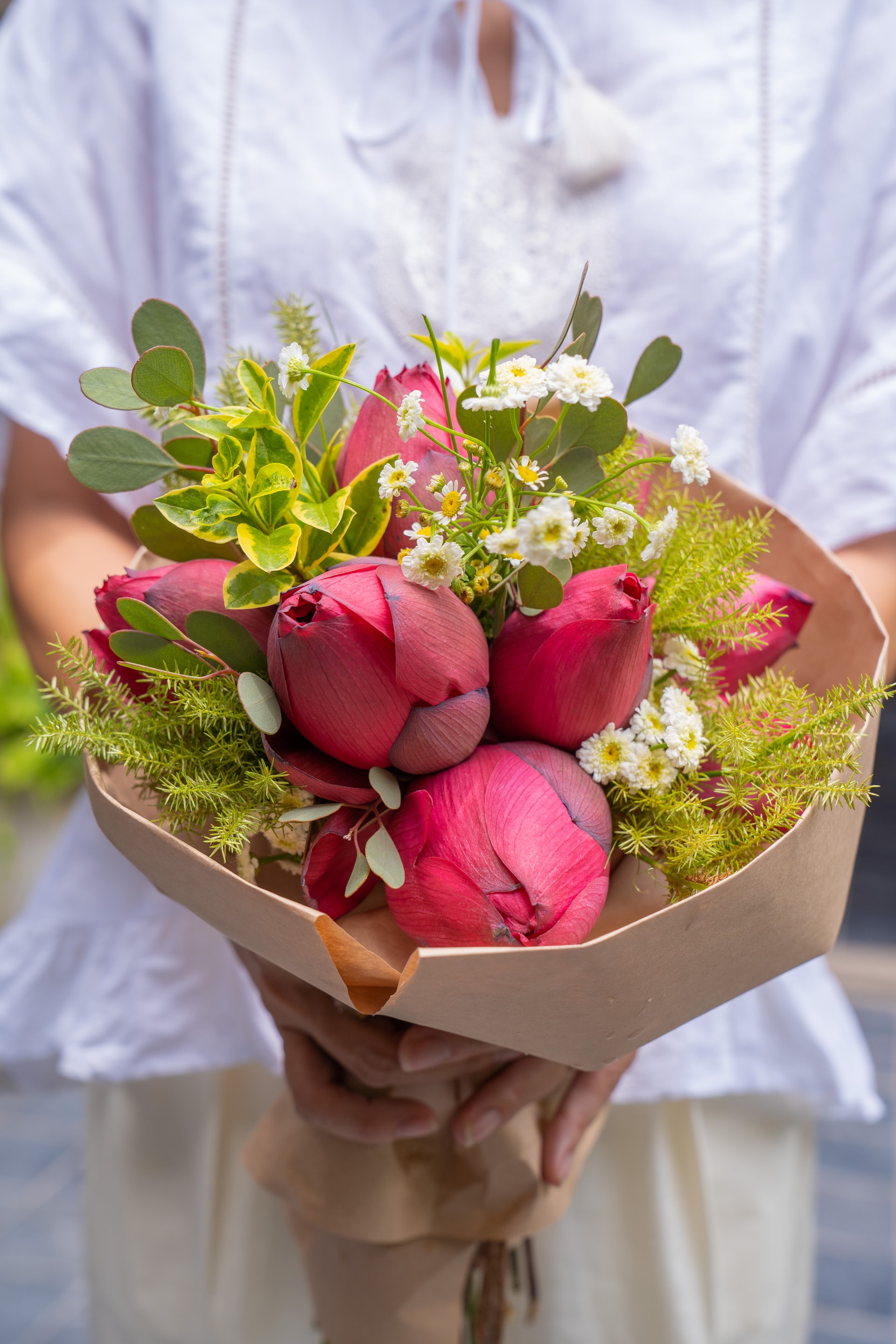 Bộ sưu tập Sen Scent – Một mùa sen Bình An IKI Flower & Gift Địa chỉ: Tầng 2, Complex 01, 167 Tây Sơn, Hà Nội Điện thoại: 0906066222