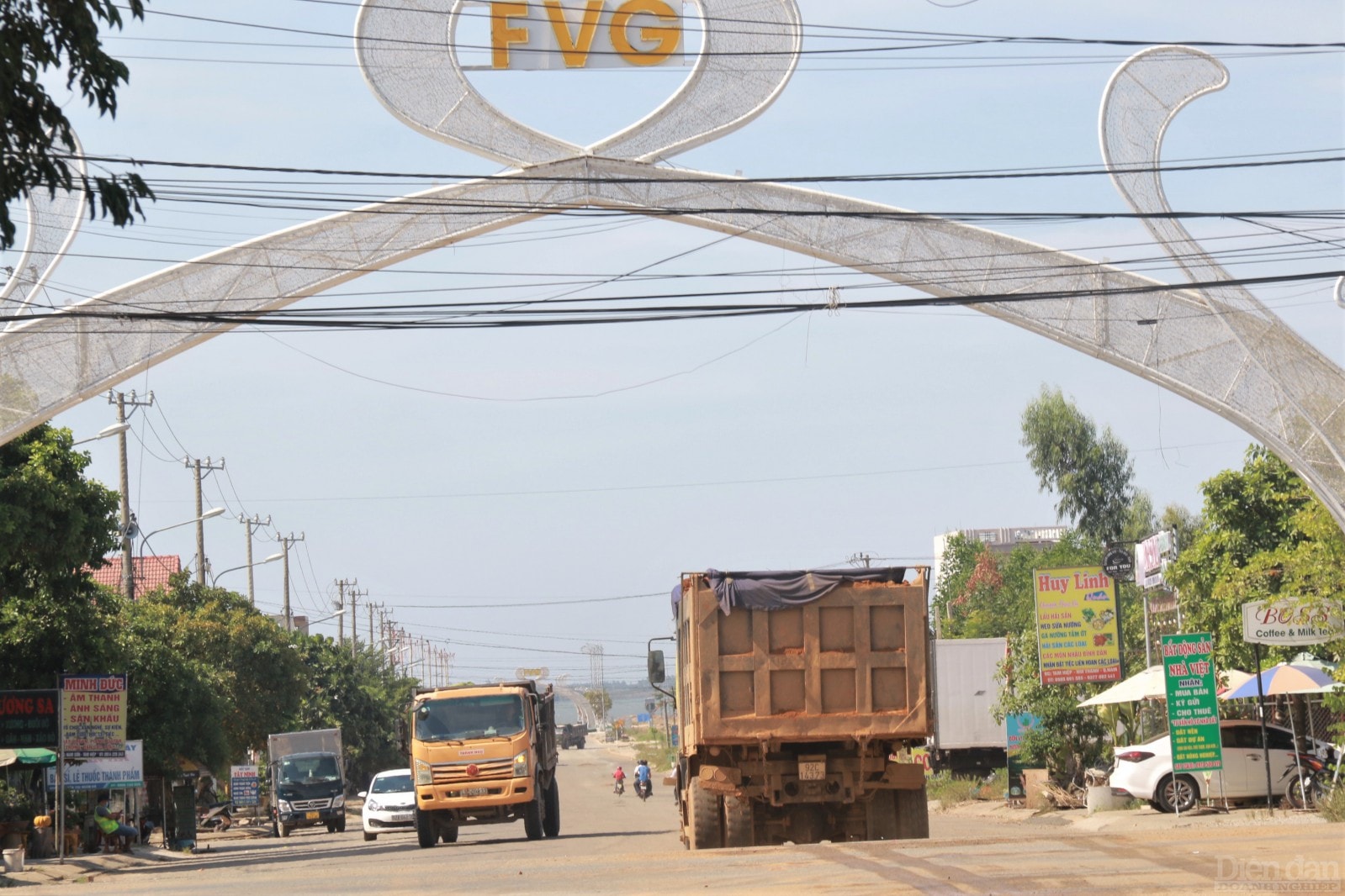 Che đậy đối phó gây rơi vãi suốt quá trình di chuyển.