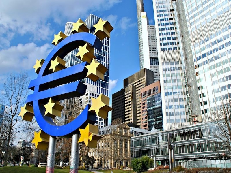 ECB quyết định tăng tốc và bắt đầu tự án đồng Euro kỹ thuật số của mình