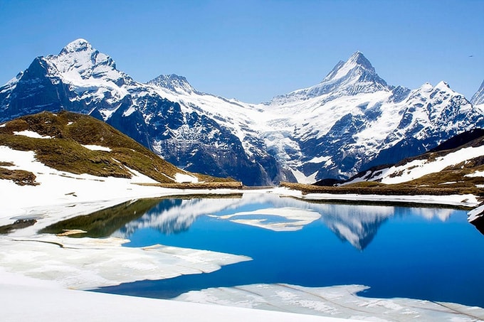 Biến đổi khí hậu đang làm tăng tốc quá trình hình thành hồ mới trên dãy Alps. Ảnh: Cultura RF.