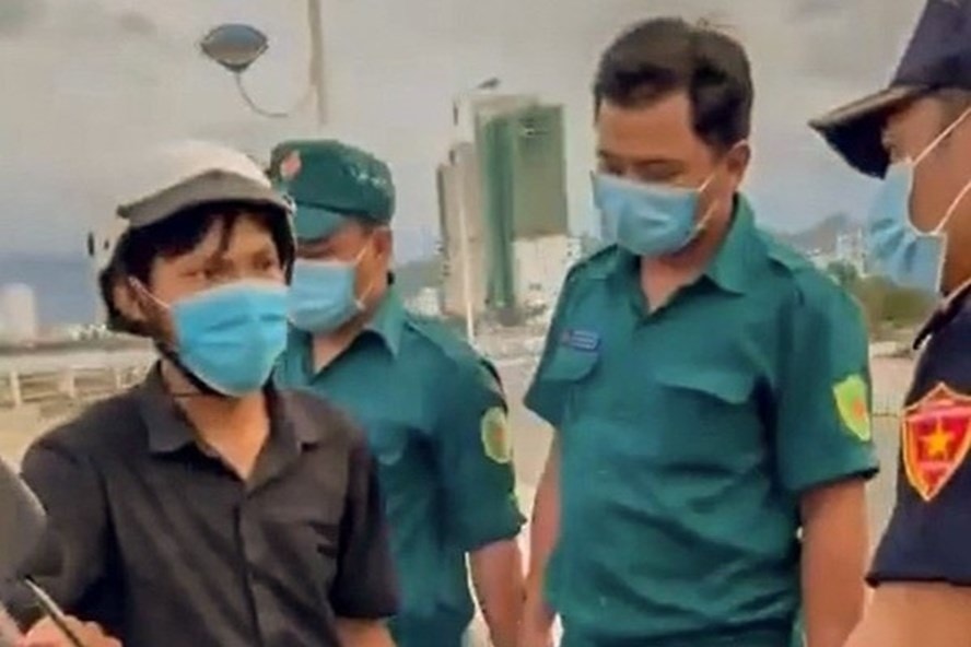 Vụ bánh mì không phải thực phẩm cho thấy chất lượng cán bộ cơ sở của chúng ta yếu kém đến mức báo động. Ảnh cắt từ màn hình