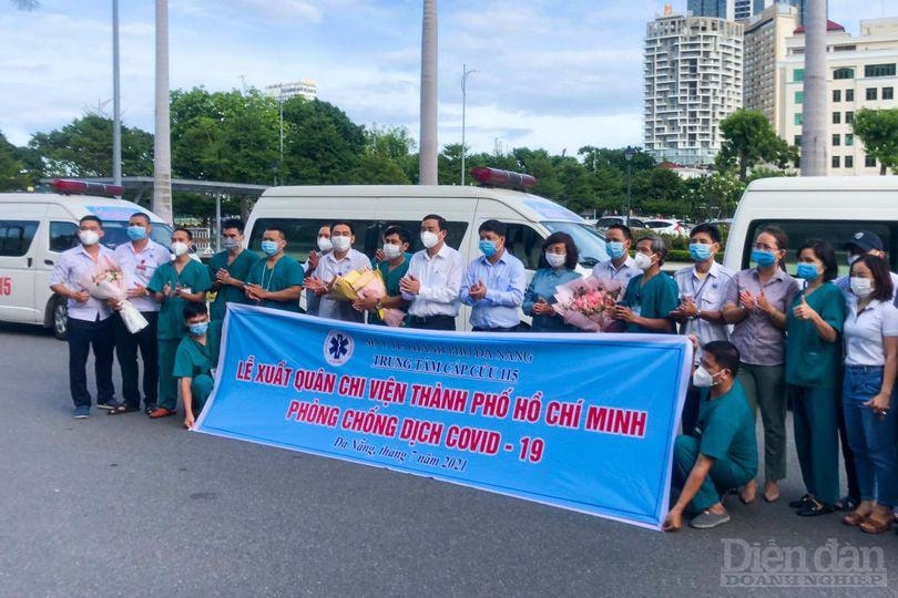 Đoàn công tác y tế Đà Nẵng tiến về TP HCM hỗ trợ địa phương bạn chống COVID-19.