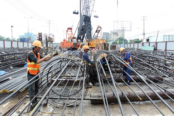 đóng góp của đầu tư công – liên quan đến xây dựng, đã cho thấy đây chính là trọng tâm “kích” sự lan tỏa của nền kinh tế trong bối cảnh dịch COVID-19 lần thứ 4 bùng phát trở lại đã kéo chậm nhịp của nhiều khu vực khác.