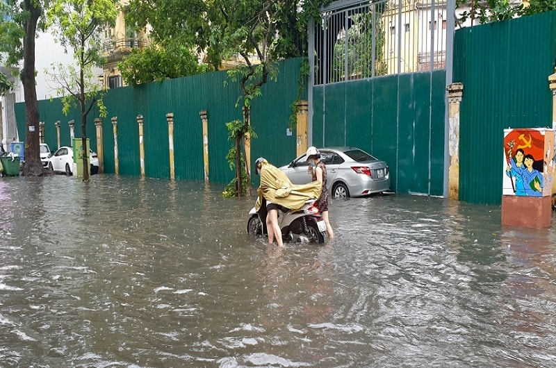 Một số chuyên gia cho rằng việc thoát nước tại Hà Nội nhiều năm qua vẫn còn khá tùy tiện - Ảnh minh họa