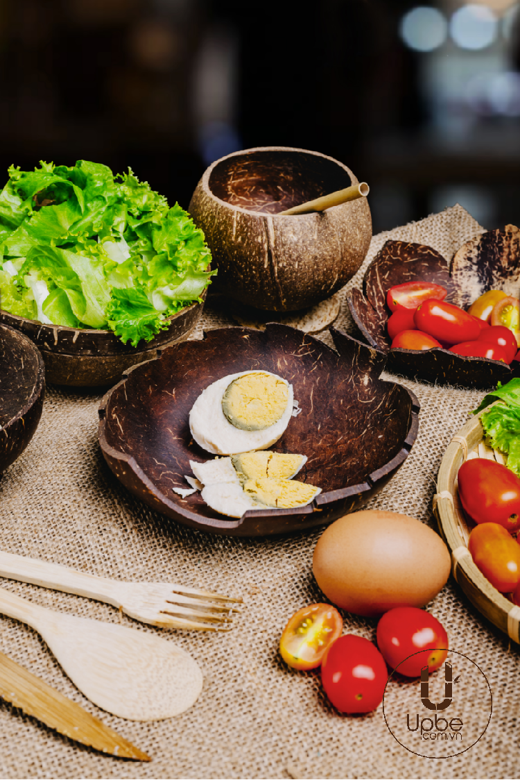 Dòng sản phẩm ăn uống (Coconut ultensils) - một trong 2 dòng sản phẩm chủ lực của Upbe.