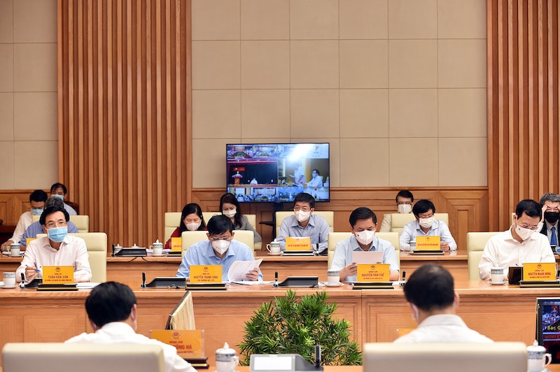 Tại Hội nghị, Hiệp hội và các doanh nghiệp thấy rằng, việc thực hiện “3 tại chỗ” chỉ là biện pháp tình thế tạm thời trong thời gian ngắn hạn 