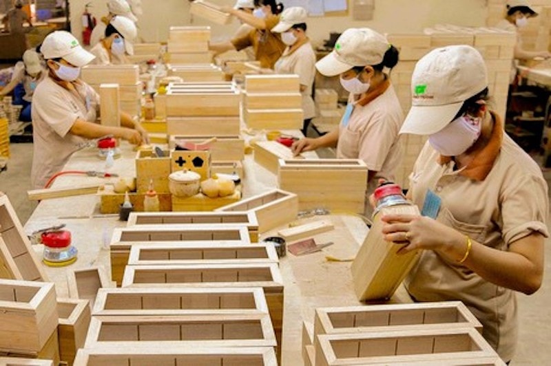 Đề nghị Bộ Công thương có hướng dẫn quy định danh mục hàng hóa được lưu thông, trong đó có nguyên, vật liệu của ngành gỗ.
