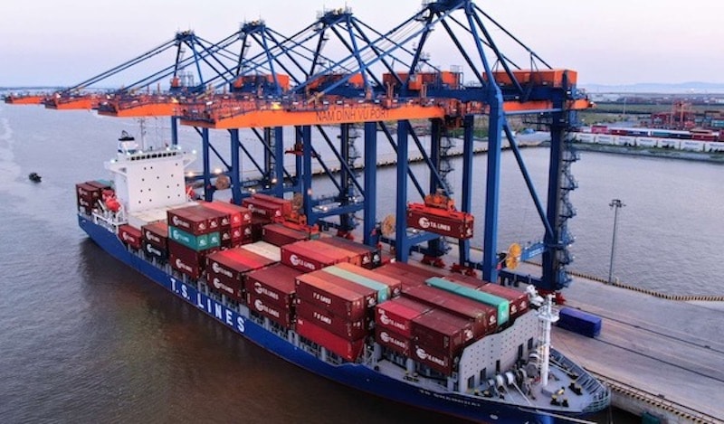 Các doanh nghiệp ngành logistics đang chịu áp lực từ nhiều phía
