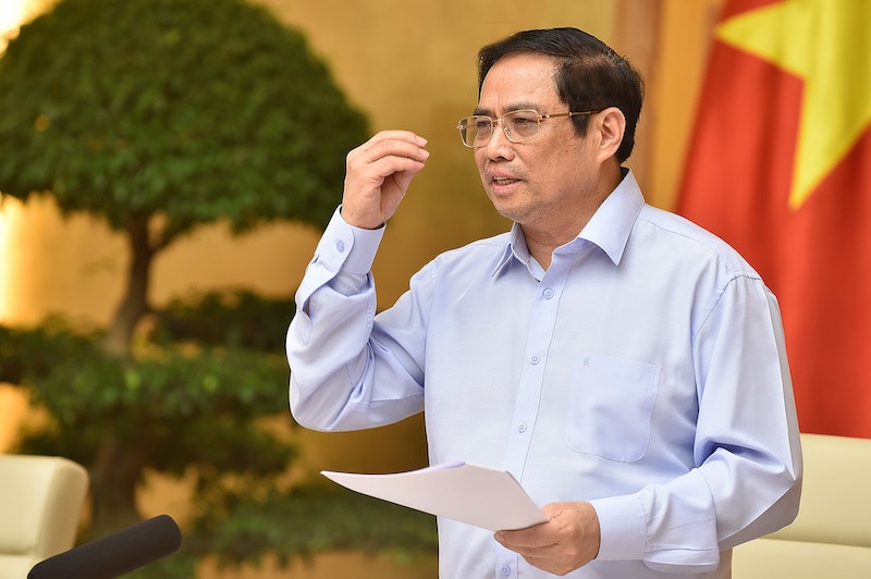 Thủ tướng nêu rõ, công tác chống dịch hiện nay chưa có tiền lệ, ban đầu có những lúng túng, bị động nhất định, nhưng nếu chúng ta bình tĩnh, kiên định, sáng suốt thì sẽ tìm được giải pháp.