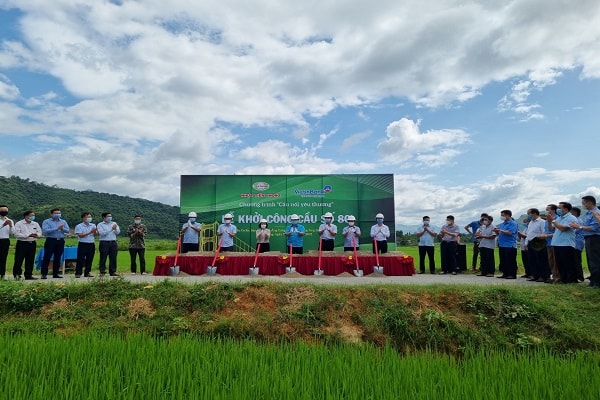 Lễ khởi công Cầu nối yêu thương bản Co Eo
