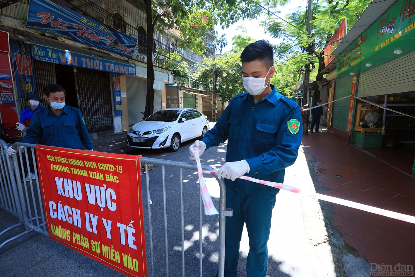 Dù đã kết thúc cách ly y tế, Chủ tịch UBND phường Thanh Xuân Bắc Nguyễn Hoàng Điệp cho biết, phường đã đề nghị người dân nhà E8 hạn chế đi lại nếu không thực sự cần thiết, cũng như nghiêm túc chấp hành quy định 5K của Bộ Y tế trong phòng, chống dịch Covid-19.