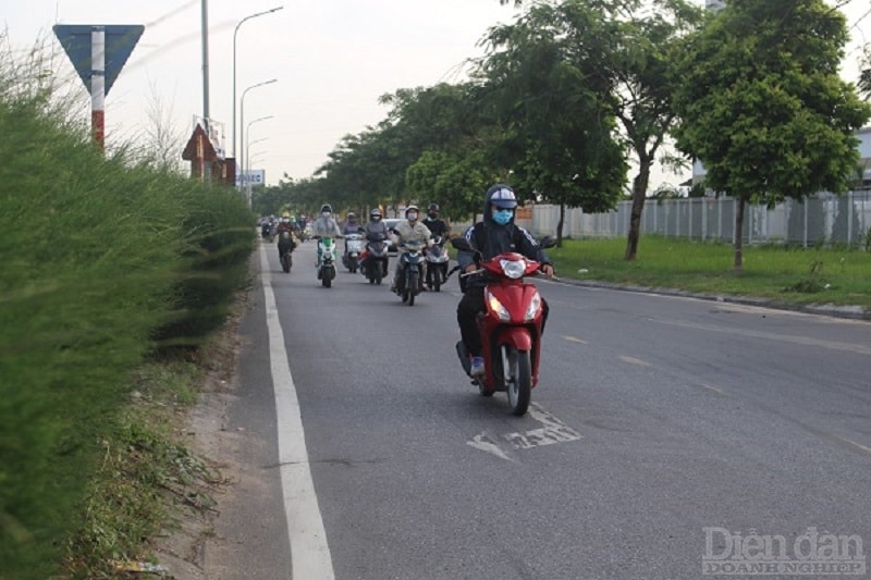 Công nhân tan làm tại KCN Tràng Duệ, TP Hải Phòng