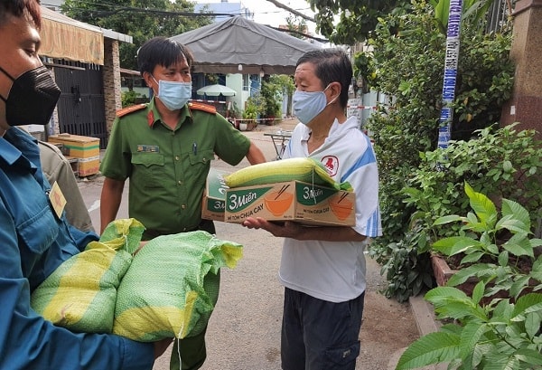 Nhiều lao động phi chính thức đã hoàn toàn mất sinh kế khi các tỉnh/thành phố thực hiện Chỉ thị 16/16+.