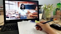 [COVID 19] Băn khoăn chuyện thu phí học online