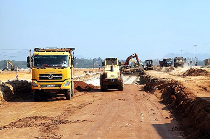 Luật Đấu thầu và Luật Đất đai còn nhiều 