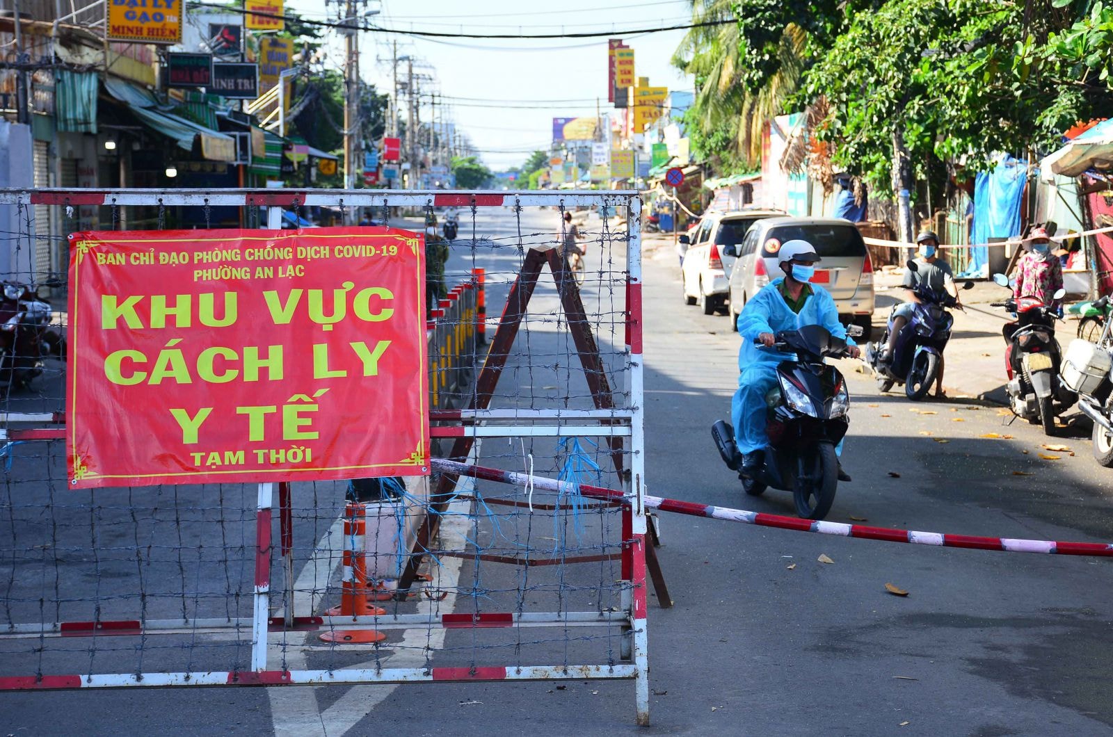 Một số địa bàn có kết quả kiểm soát dịch tốt như huyện Cần Giờ, Củ Chi, quận 7... thì có thể áp dụng Chỉ thị 16- hoặc Chỉ thị 15+ .