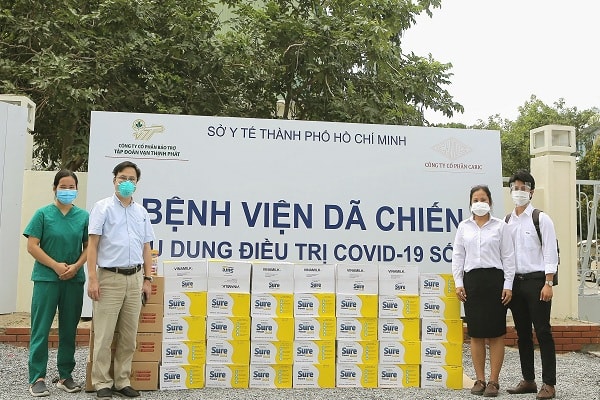 Tại TP.HCM, Vinamilk đã tổ chức nhiều đợt tiếp sức tuyến đầu, hỗ trợ dinh dưỡng cho trẻ em, người dân khó khăn.