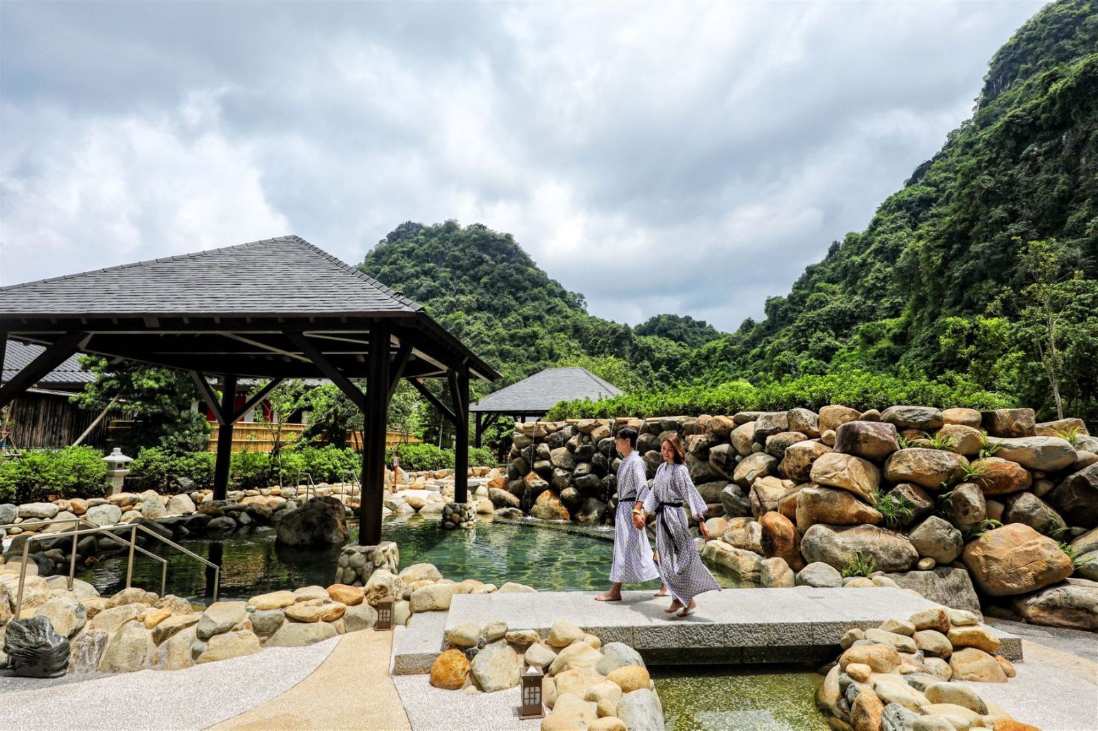 Yoko Onsen Quang Hanh