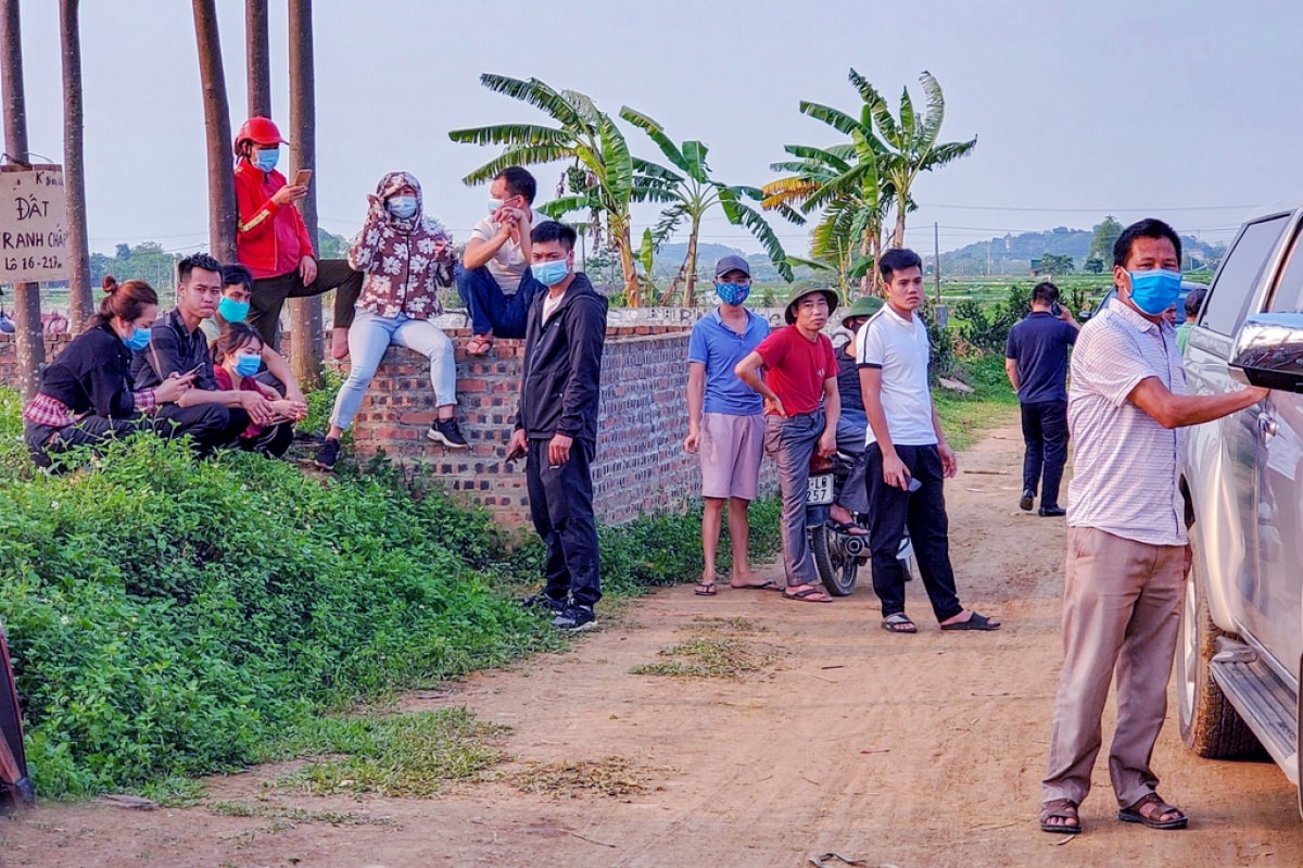 Các cơn sốt nóng giá đất đã lan đến cả những vùng nông thôn, bên cạnh nhiều người phất lên nhanh chóng thì cũng có không ít nhà đầu tư F0 bị 