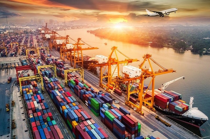 Các chuyên gia cho rằng, vẫn còn những rào cản về mặt pháp lý ngăn cản logistics thu hút vốn FDI - Ảnh minh họa