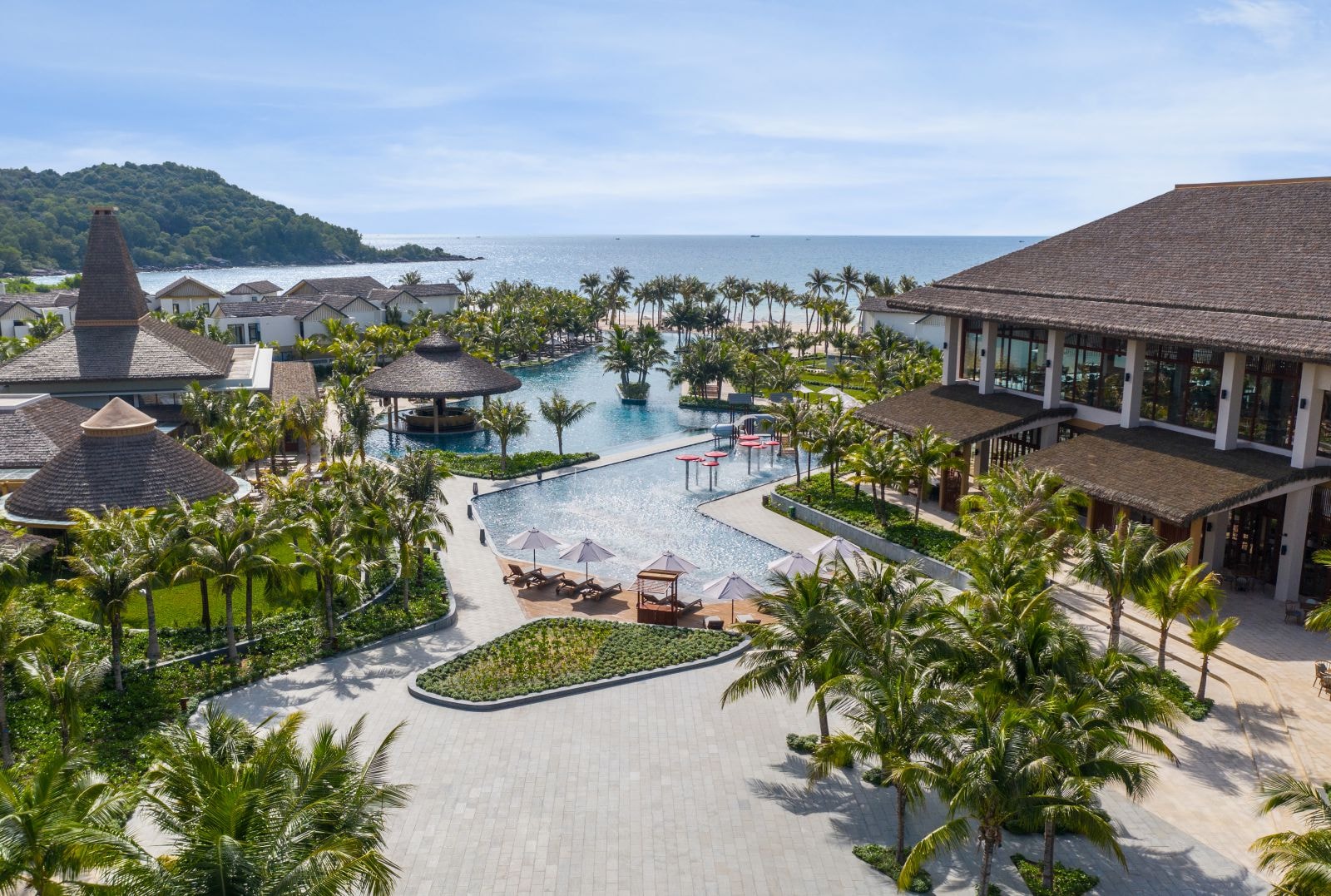 Bể bơi vô cực tại New World Phu Quoc Resort