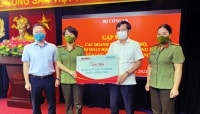 Tập đoàn Geleximco và ABBANK tặng 4 xe cứu thương chuyên chở bệnh nhân Covid-19