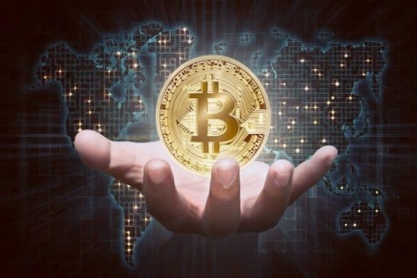 Bitcoin hiện đang giao dịch quanh vùng giá 47.606 USD/BTC (ảnh minh hoạ)