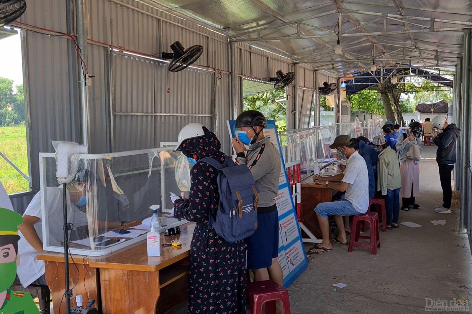 Để việc di chuyển của người dân được thuận lợi, hai địa phương Quảng Nam - Đà Nẵng vẫn đang tìm phương án thống nhất.