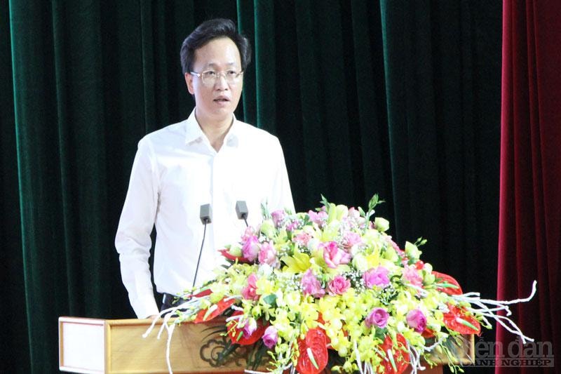 Ông Nguyễn Hữu Nghĩa - Ủy viên Ban chấp hành Trung ương Đảng, Bí thư Tỉnh ủy tỉnh Hưng Yên thông tin tại Hội nghị