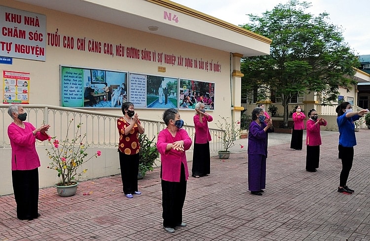 Tại một cơ sở trợ giúp xã hội. Ảnh minh họa