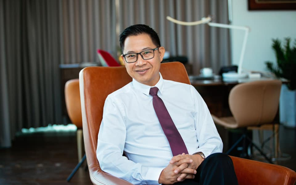Hiện doanh nhân Lý Quí Trung là Giáo sư kiêm nhiệm và Cố vấn cao cấp danh dự của Đại học Western Sydney University, Úc.