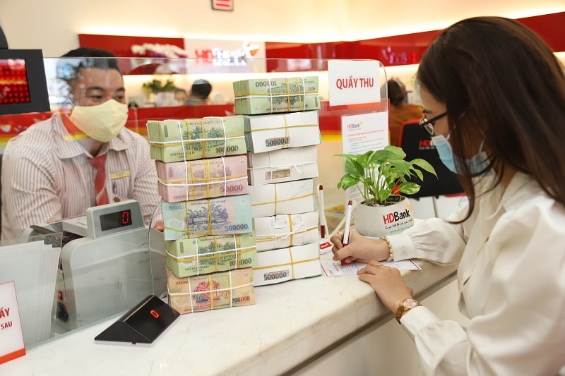 HDBank là trong các ngân hàng đi đầu triển khai các chính sách hỗ trợ doanh nghiệp người dân khắc phục thiệt hại để phục hồi sản xuất kinh doanh, bước vào bình thường mới