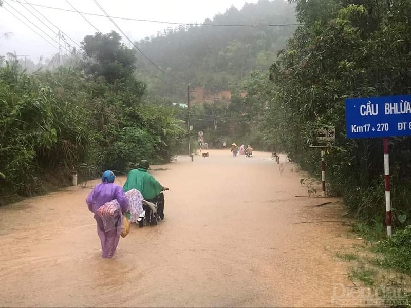 Các địa phương cũng đã lên phương án di dời đối với các khu vực có nguy cơ sạt lở cao.