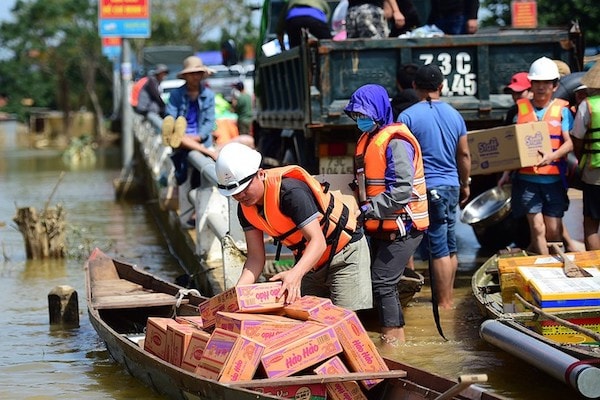 Cần phải quy định về trách nhiệm của từng cơ quan, đơn vị, đặc biệt là trách nhiệm của người đứng đầu trong việc kêu gọi, vận động, tiếp nhận, phân phối, sử dụng tiền hàng cứu trợ (ảnh minh hoạ)