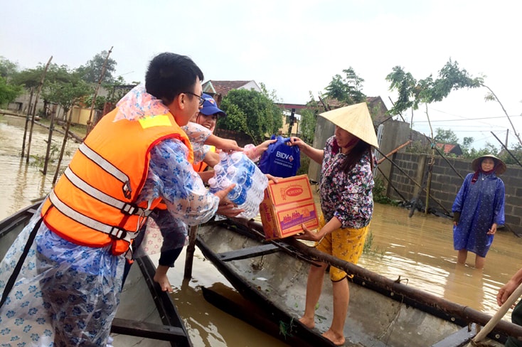 Các khoản đóng góp tự nguyện do cá nhân vận động, tiếp nhận, phân phối và sử dụng để khắc phục hậu quả thiên tai, dịch bệnh, sự cố phải đảm bảo tính công khai, minh bạch