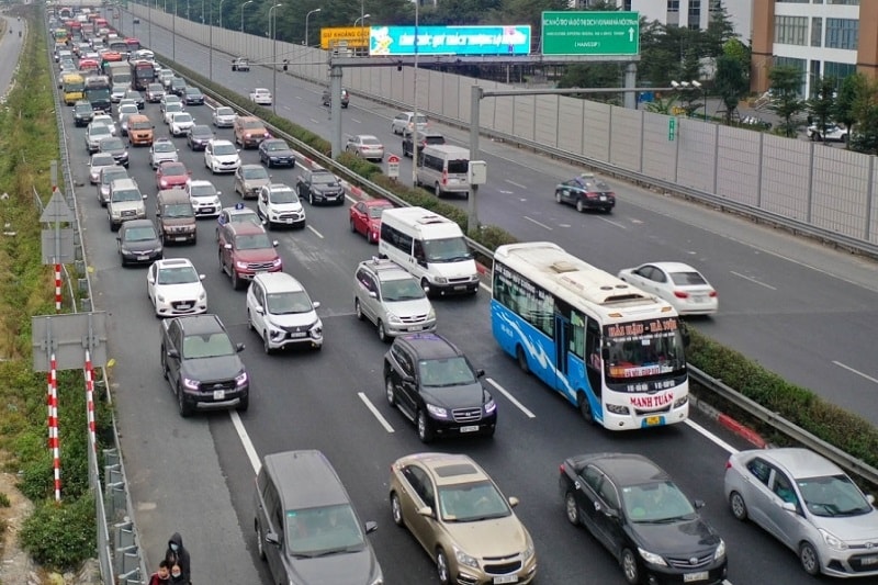 Tuy nhiên, theo các chuyên gia, phương án thiếu khả thi vì chưa phù hợp thực tế - Ảnh minh họa