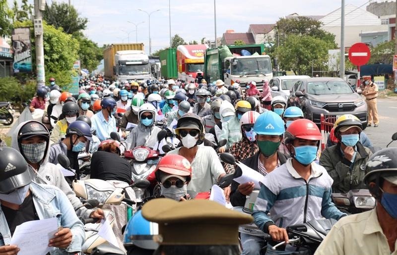 Người lao động quay lại 4 tỉnh, thành phía Nam làm việc sẽ được hỗ trợ chi phí đi lại - Ảnh: 