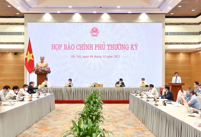 Họp báo