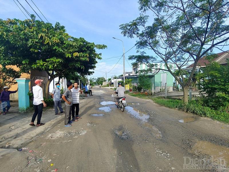 Người dân địa phương bức xúc vì tính mạng, sức khỏe bị đe dọa suốt một thời gian dài nhưng kiến nghị không được giải quyết.