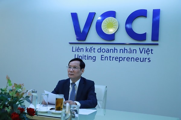 Chủ tịch VCCI dự cuộc họp trực tuyến Hội đồng kinh doanh