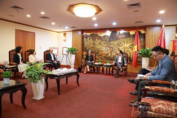 Đại diện VCCI làm việc cùng đoàn đại diện tổ chức UNICEF tại Việt Nam