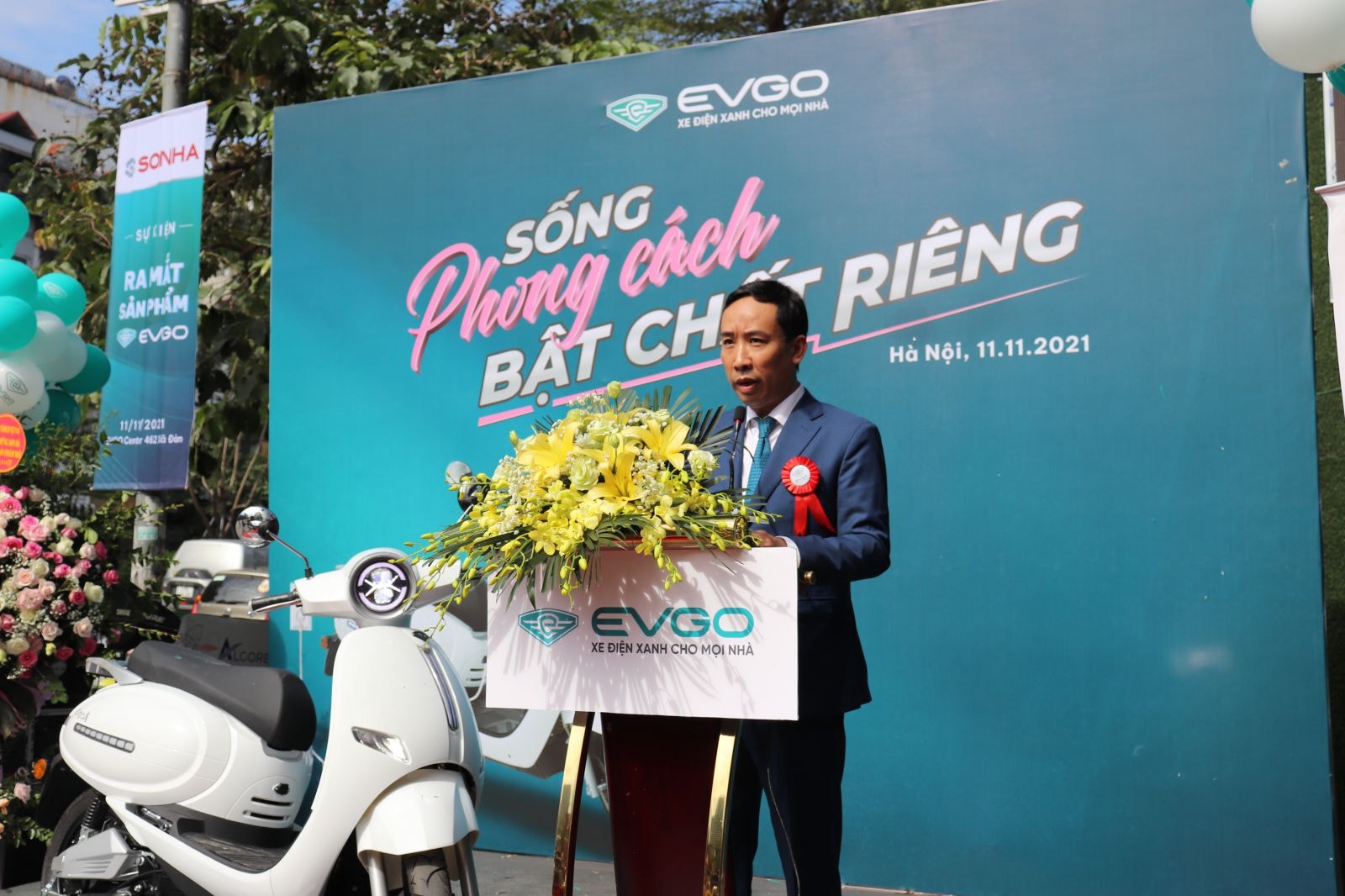 Ông Hoàng Mạnh Tân – Phó TGĐ Tập đoàn Sơn Hà chia sẻ định hướng phát triển ngành xe máy điện.